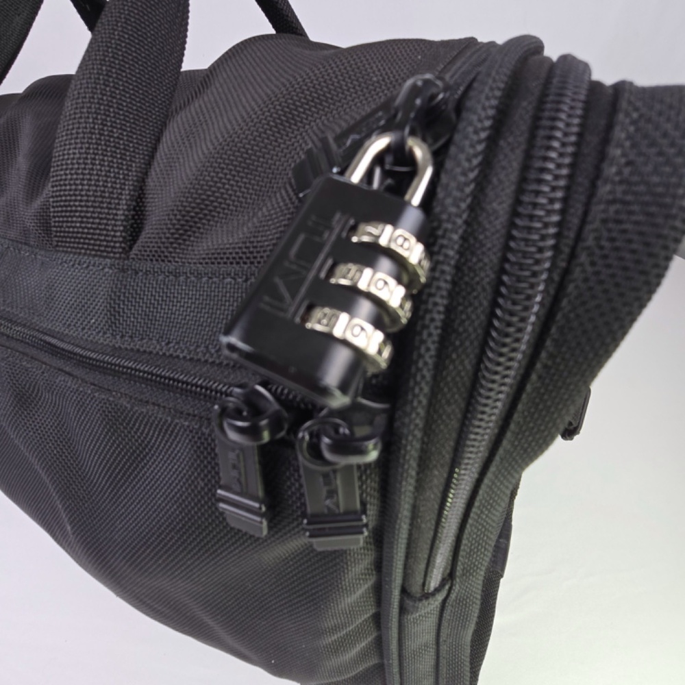 TUMI Alpha Weekend Bag Carry-On Duffle Black Ballistic Nylon 18"x 7"x 11" 221D3 - Picture 3 of 14